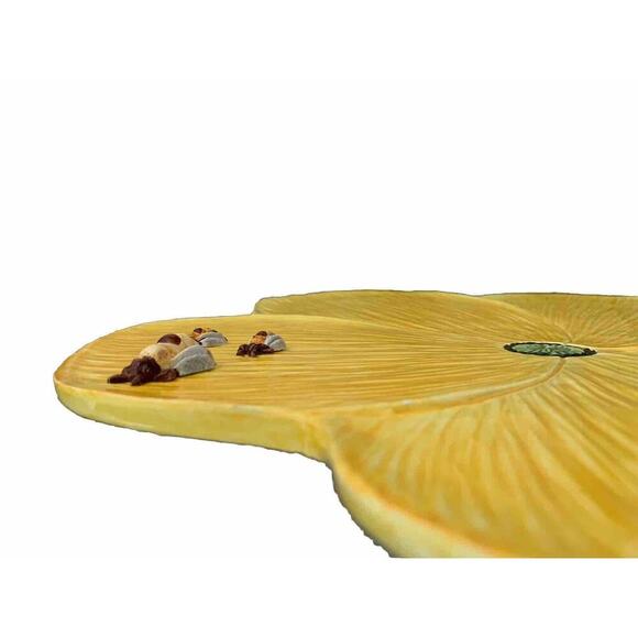 Vintage Italian Yellow Ceramic Flower Blossom Bees 3D Serving Tray - Picture 8 of 13